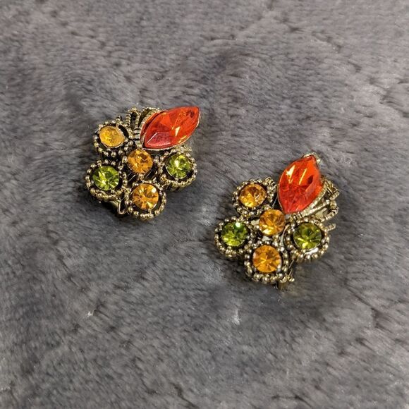 Vintage 1960's Orange, Green & Amber Rhinestone Clip Earrings - Picture 13 of 13